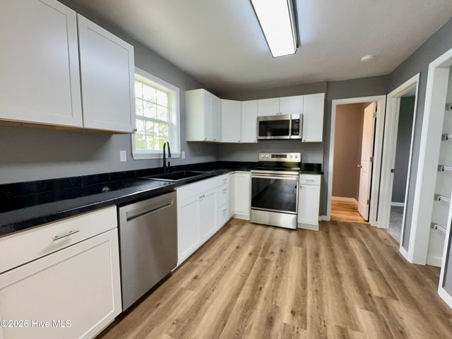 172 Sunset Circle, Hertford, NC 27944