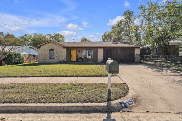 6048 Hillcrest Drive, Watauga, TX 76148