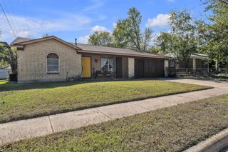 6048 Hillcrest Drive, Watauga, TX 76148