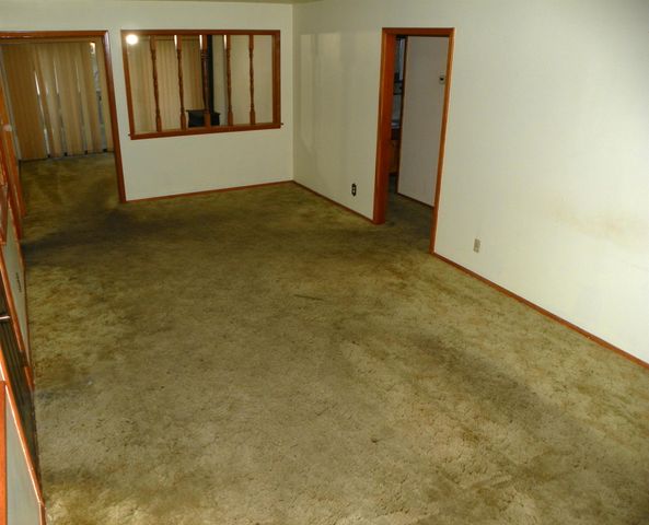 5320 S Seneca St., Wichita, KS 67217