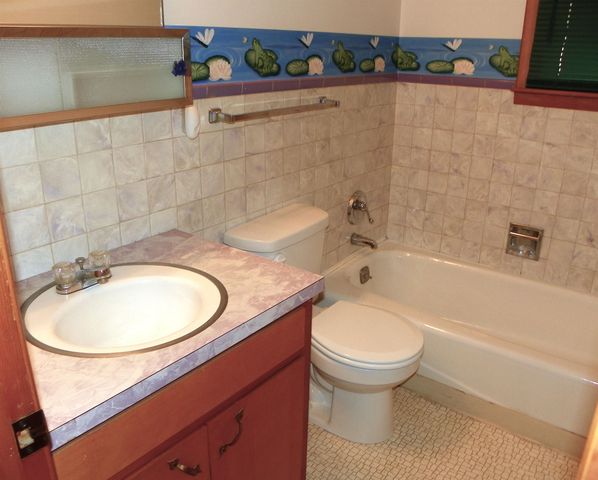 5320 S Seneca St., Wichita, KS 67217