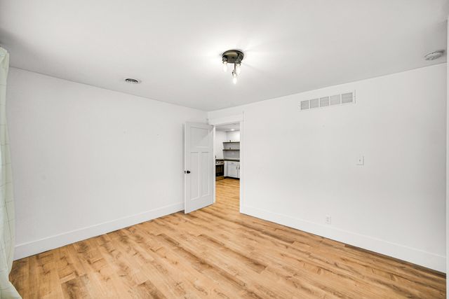 1411 W Beam Street, Chesterton, IN 46304