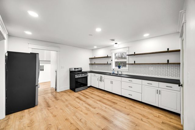 1411 W Beam Street, Chesterton, IN 46304