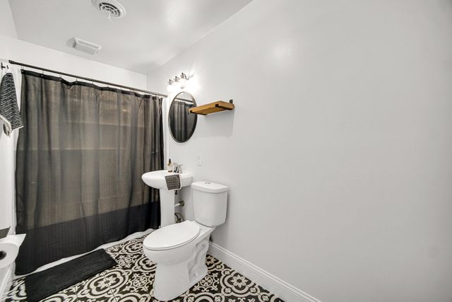 1411 W Beam Street, Chesterton, IN 46304