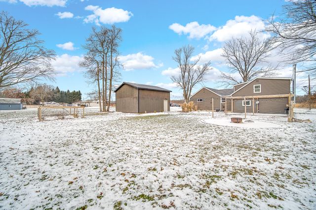 1411 W Beam Street, Chesterton, IN 46304