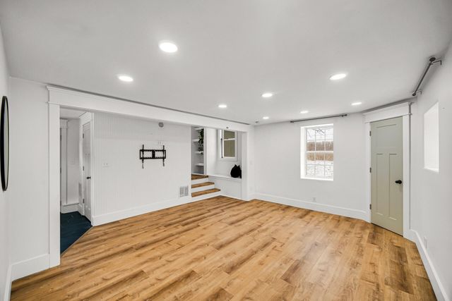 1411 W Beam Street, Chesterton, IN 46304