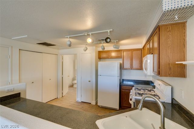 9303 Gilcrease Avenue 1190, Las Vegas, NV 89149