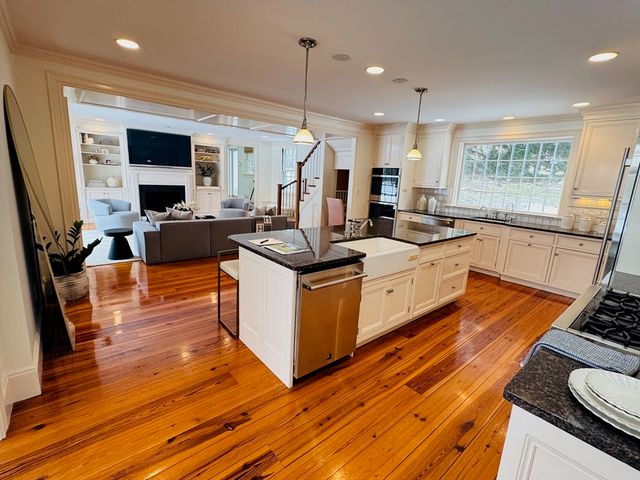 251A Old Billerica Road, Bedford, MA 01730