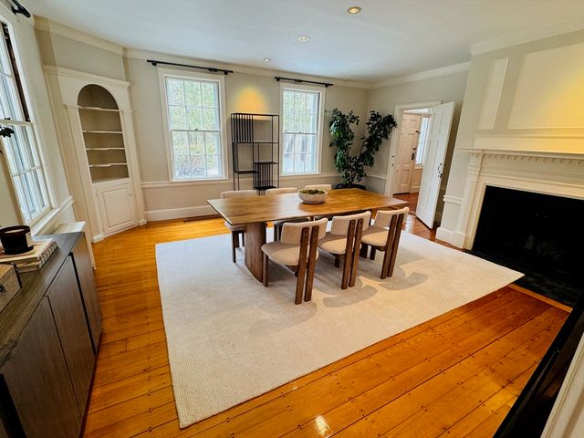 251A Old Billerica Road, Bedford, MA 01730