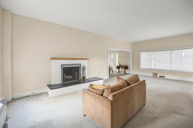 364 Yonderview Road, Hillsdale, NY 12529