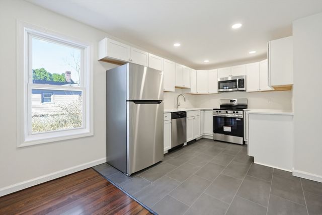 4 Gates Ter, Sterling, MA 01564