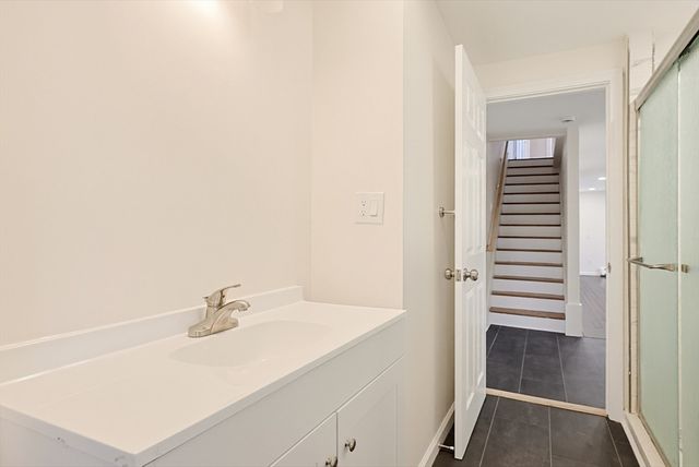 4 Gates Ter, Sterling, MA 01564