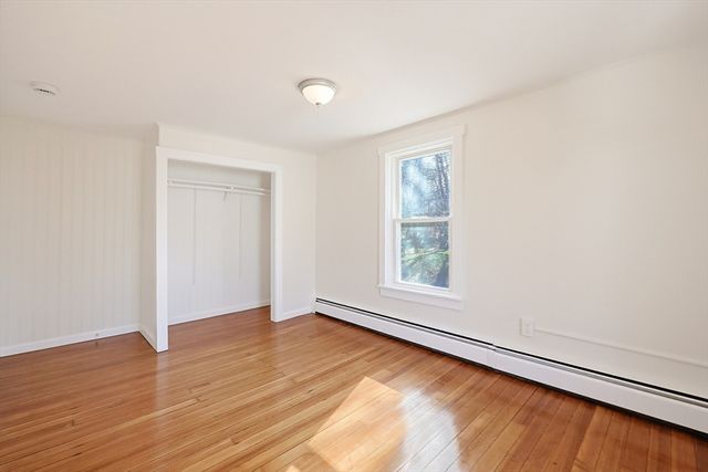 4 Gates Ter, Sterling, MA 01564