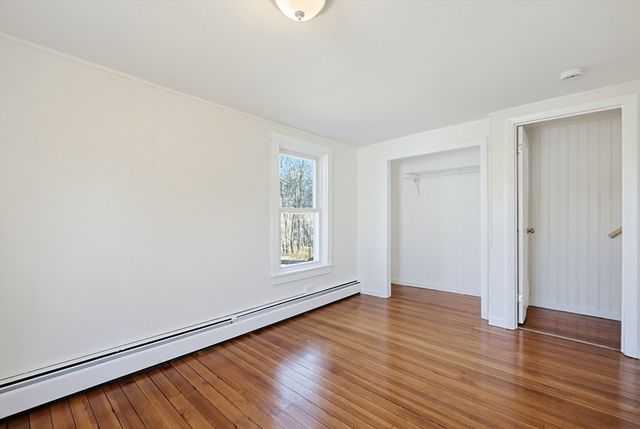 4 Gates Ter, Sterling, MA 01564