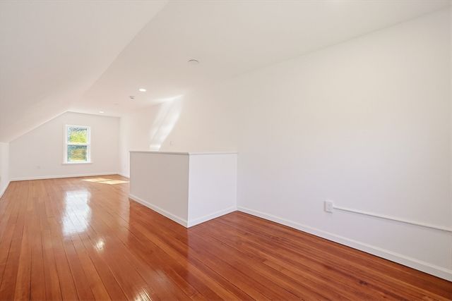 4 Gates Ter, Sterling, MA 01564