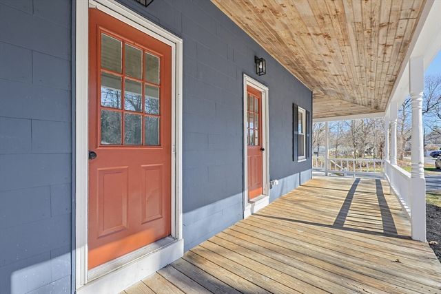 4 Gates Ter, Sterling, MA 01564