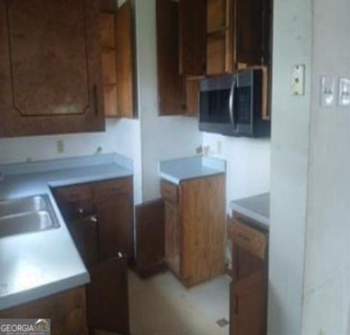 122 Dewberry Drive, Sylvester, GA 31791