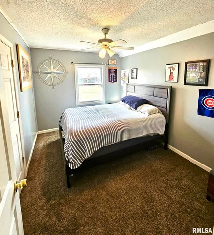 1615 ELMWOOD Street, Jacksonville, IL 62650