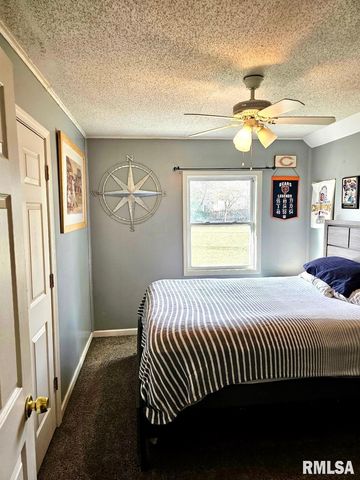 1615 ELMWOOD Street, Jacksonville, IL 62650