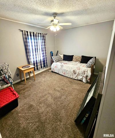 1615 ELMWOOD Street, Jacksonville, IL 62650