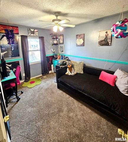 1615 ELMWOOD Street, Jacksonville, IL 62650