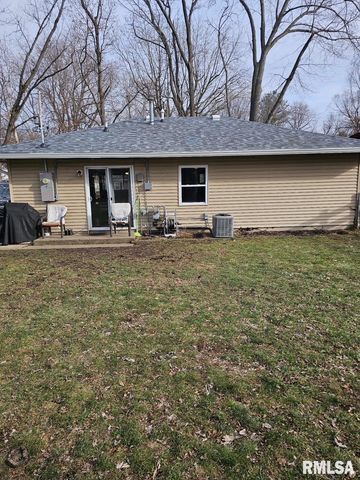 1615 ELMWOOD Street, Jacksonville, IL 62650