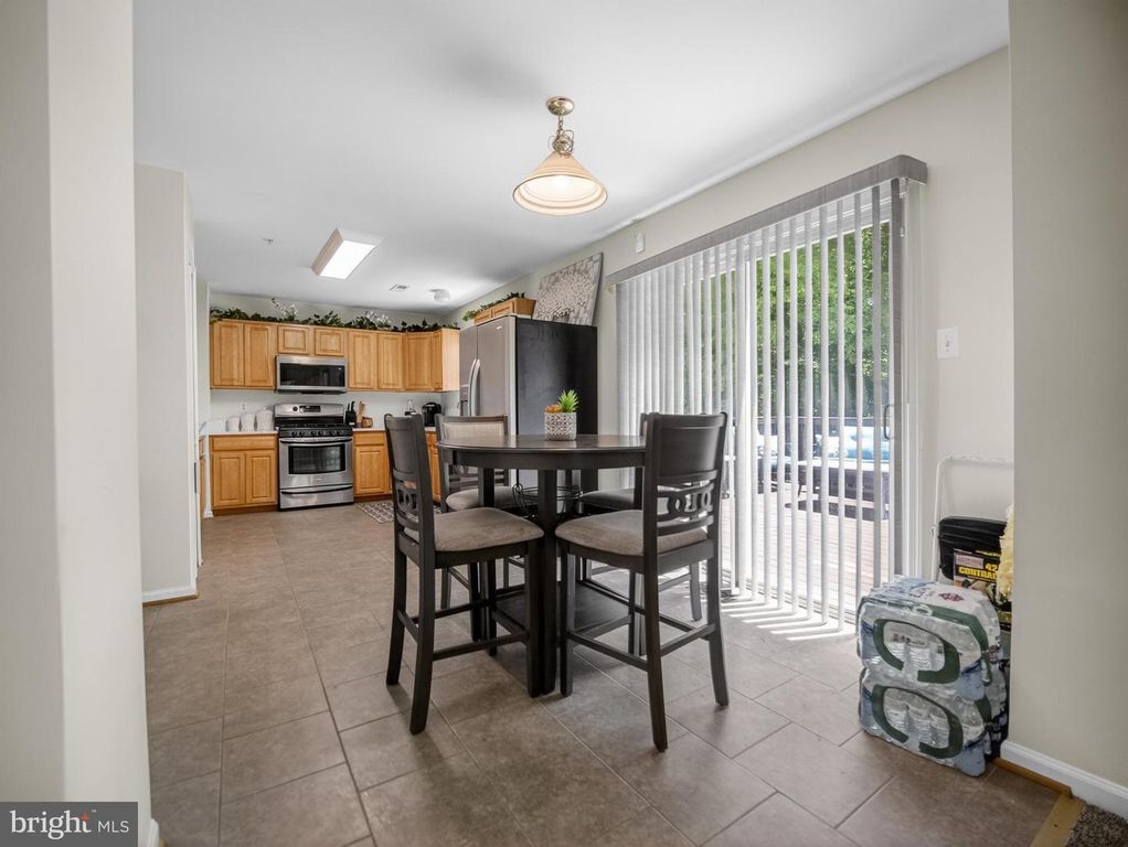 Image 8 of property listing at 10105 MILWAUKEE CT, Largo, MD 20774