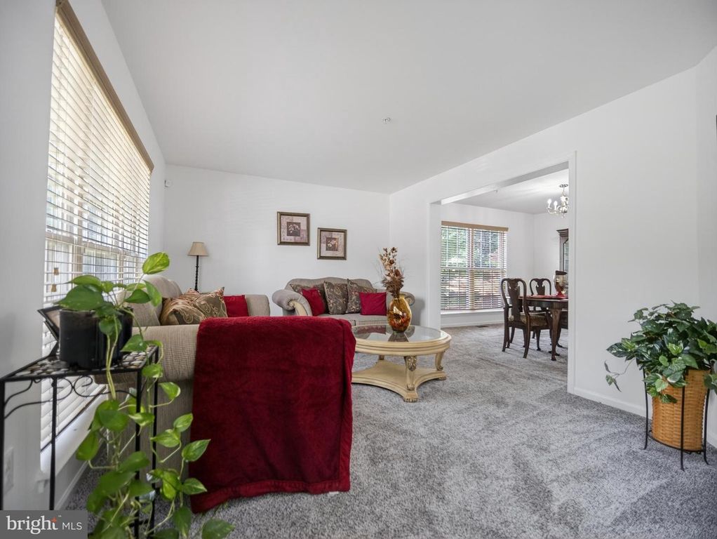 Image 15 of property listing at 10105 MILWAUKEE CT, Largo, MD 20774