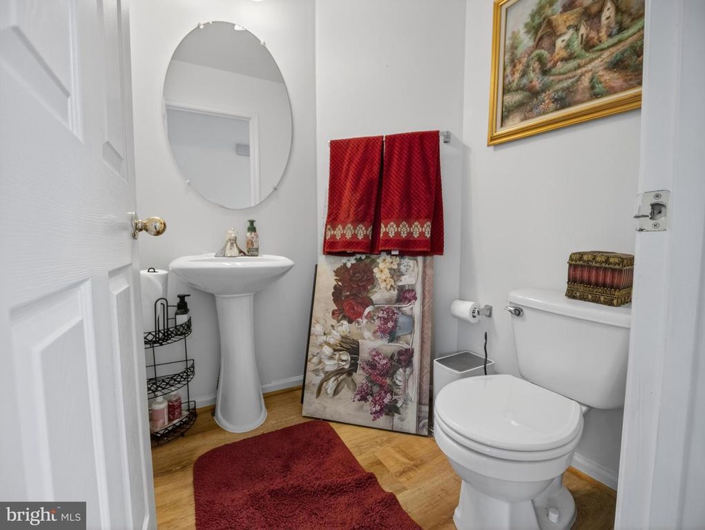 Image 17 of property listing at 10105 MILWAUKEE CT, Largo, MD 20774
