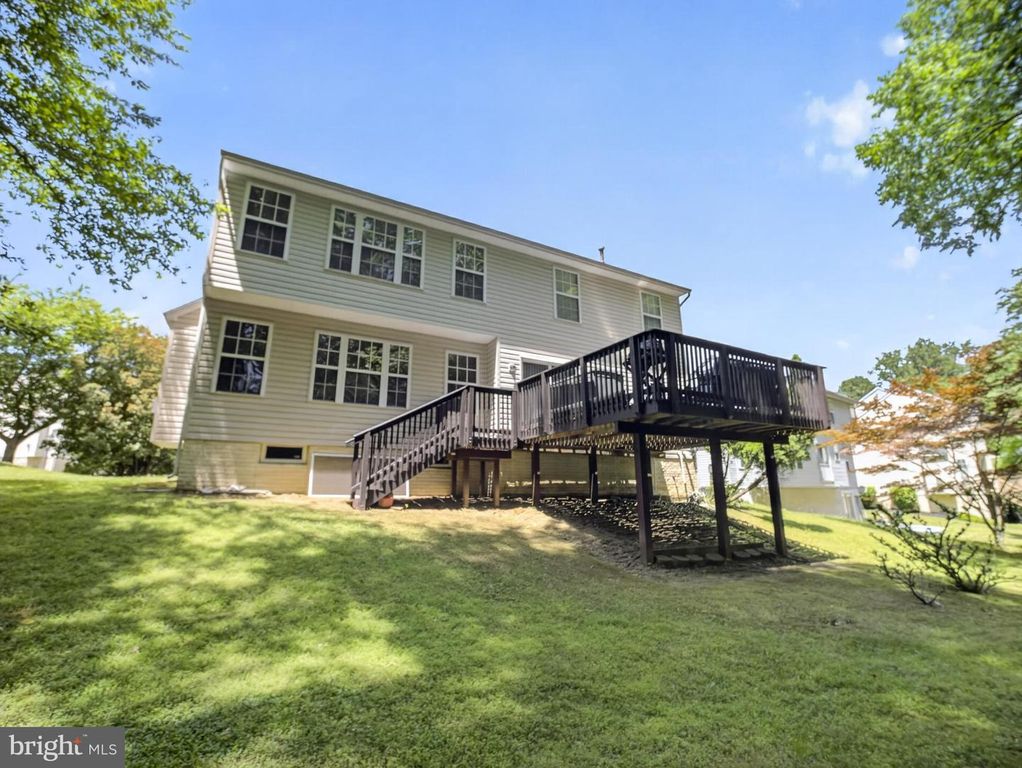 Image 3 of property listing at 10105 MILWAUKEE CT, Largo, MD 20774