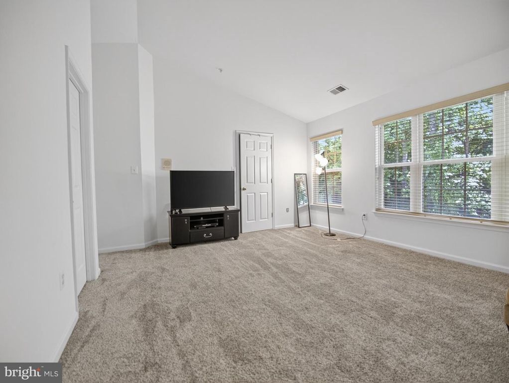 Image 22 of property listing at 10105 MILWAUKEE CT, Largo, MD 20774