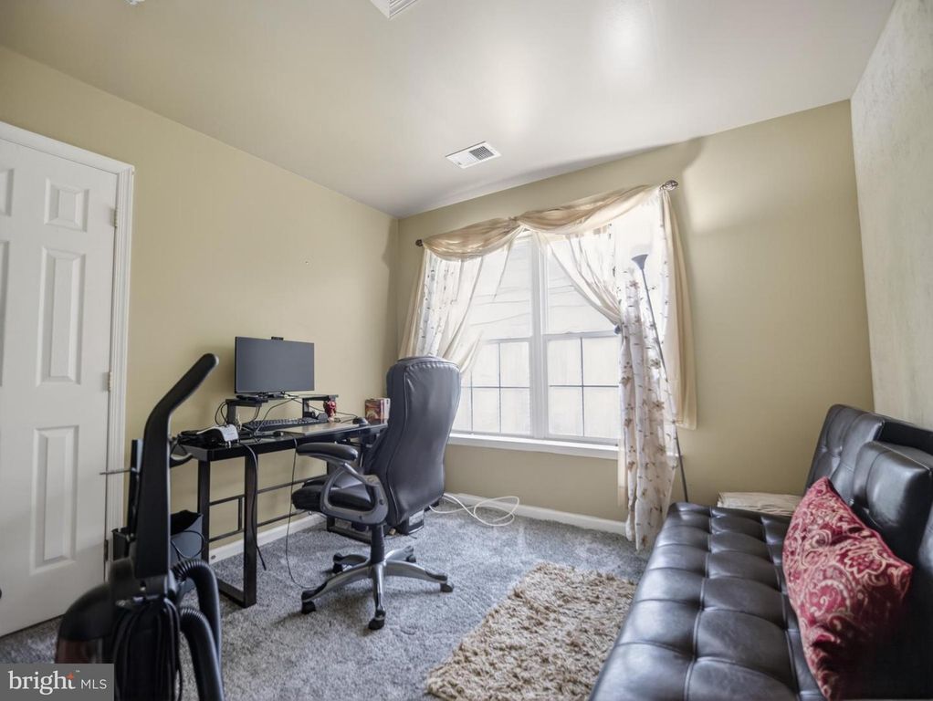 Image 26 of property listing at 10105 MILWAUKEE CT, Largo, MD 20774