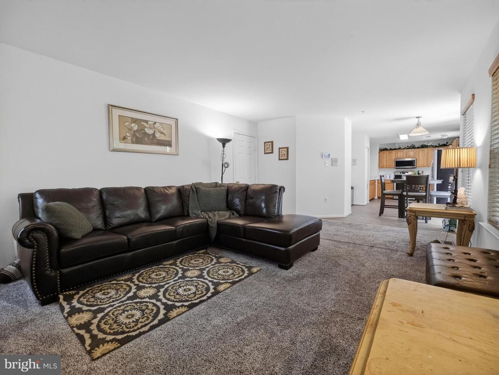 Image 7 of property listing at 10105 MILWAUKEE CT, Largo, MD 20774
