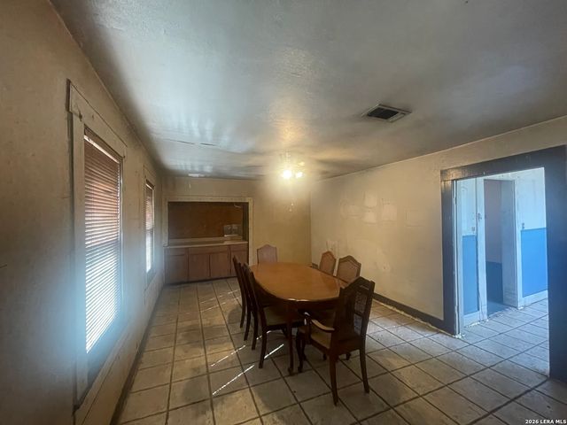 1423 Piedmont Ave, San Antonio, TX 78210
