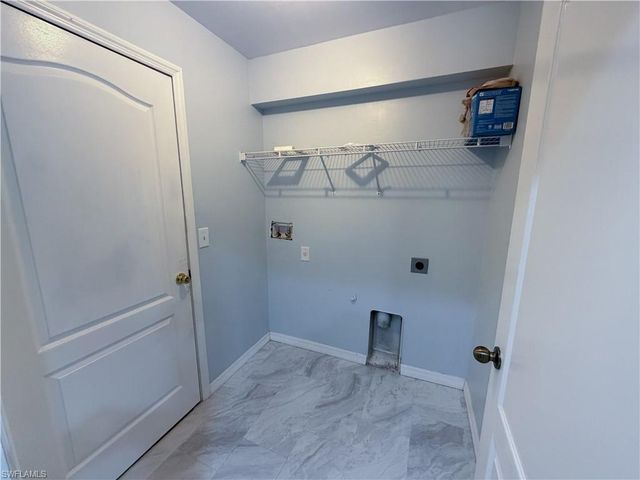 526 NW 1st LN, Cape Coral, FL 33993