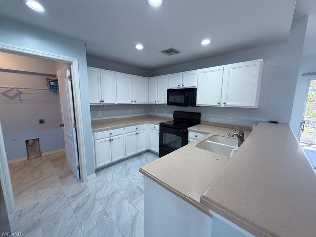 526 NW 1st LN, Cape Coral, FL 33993