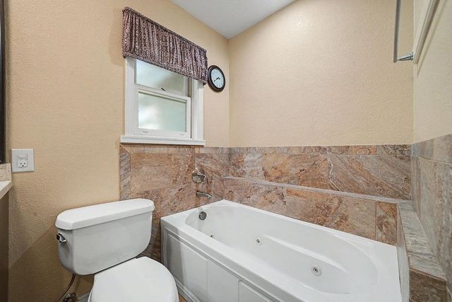 21140 Vista Amorosa Ct, Pine Grove, CA 95665
