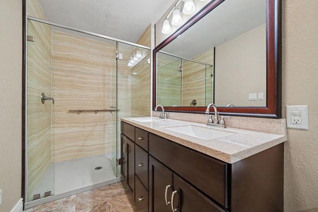 21140 Vista Amorosa Ct, Pine Grove, CA 95665