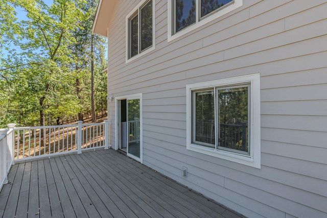 21140 Vista Amorosa Ct, Pine Grove, CA 95665