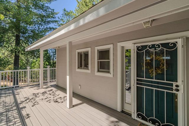 21140 Vista Amorosa Ct, Pine Grove, CA 95665