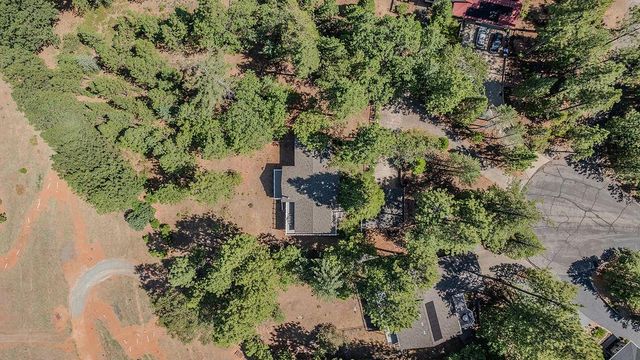 21140 Vista Amorosa Ct, Pine Grove, CA 95665