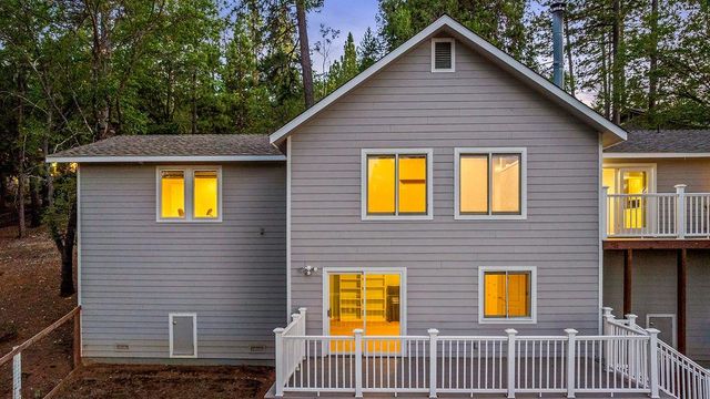 21140 Vista Amorosa Ct, Pine Grove, CA 95665