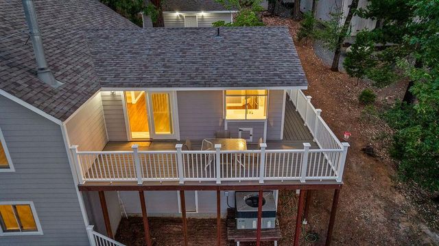 21140 Vista Amorosa Ct, Pine Grove, CA 95665