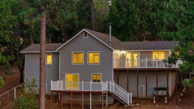 21140 Vista Amorosa Ct, Pine Grove, CA 95665