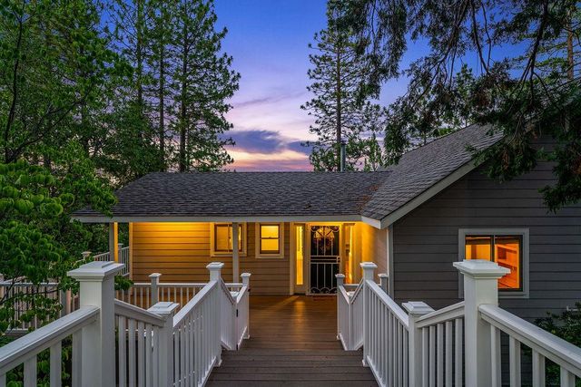21140 Vista Amorosa Ct, Pine Grove, CA 95665