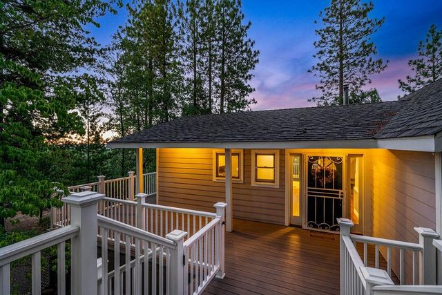 21140 Vista Amorosa Ct, Pine Grove, CA 95665