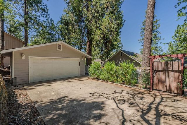 21140 Vista Amorosa Ct, Pine Grove, CA 95665
