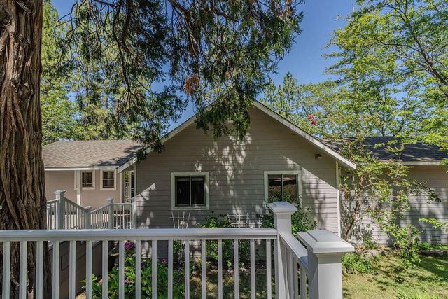 21140 Vista Amorosa Ct, Pine Grove, CA 95665