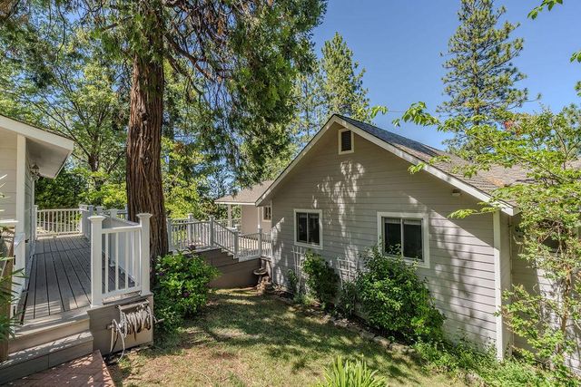 21140 Vista Amorosa Ct, Pine Grove, CA 95665