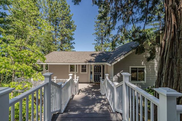 21140 Vista Amorosa Ct, Pine Grove, CA 95665